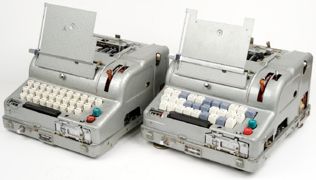 The older M-125 and the later M-125-3 side by side (Polish versions shown here)
