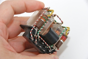 XOR circuit with relais