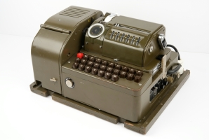 H-43 ci[her machine mounted on top of a B-62 keyboard