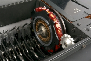 Entry wheel (ETW) with main driving gear