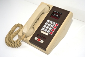 The HYX-71A desktop unit of the STU-II (KY-71)